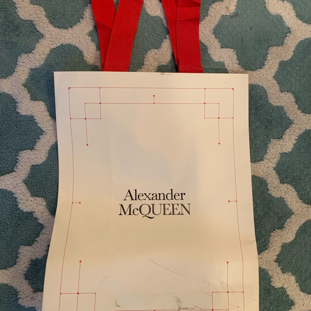 Alexander McQUEEN White Shopping Bag with Red Trim